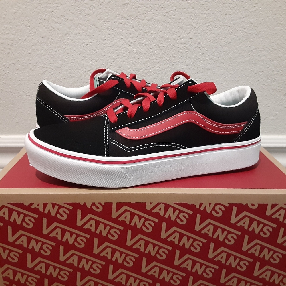 Vans - Picture 4 of 4